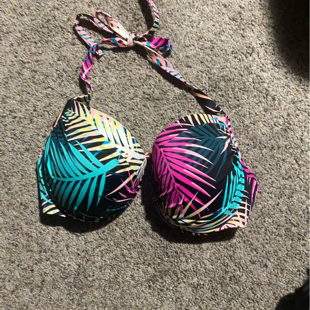 Bikini top size xl or 38d